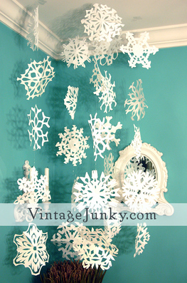 Guide to Paper Snowflakes from Vintage Junky