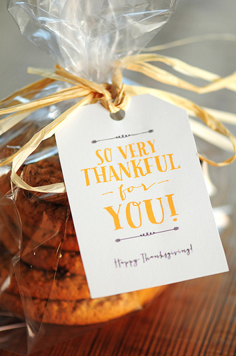 Thanksgiving Gift Tags from Shewearsmanyhats.com
